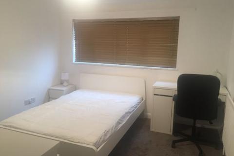 2 bedroom flat to rent, Ednaston Road, Dunkirk NG7