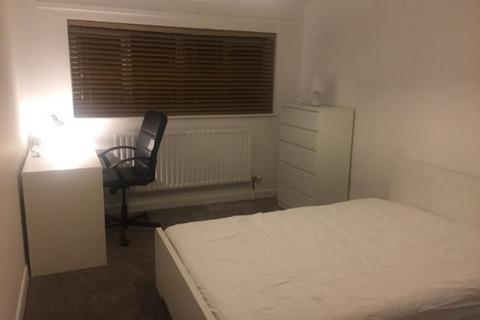 2 bedroom flat to rent, Ednaston Road, Dunkirk NG7