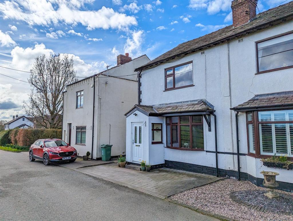 Marsland Green Lane, Tyldesley, Manchester 3 bed semidetached house
