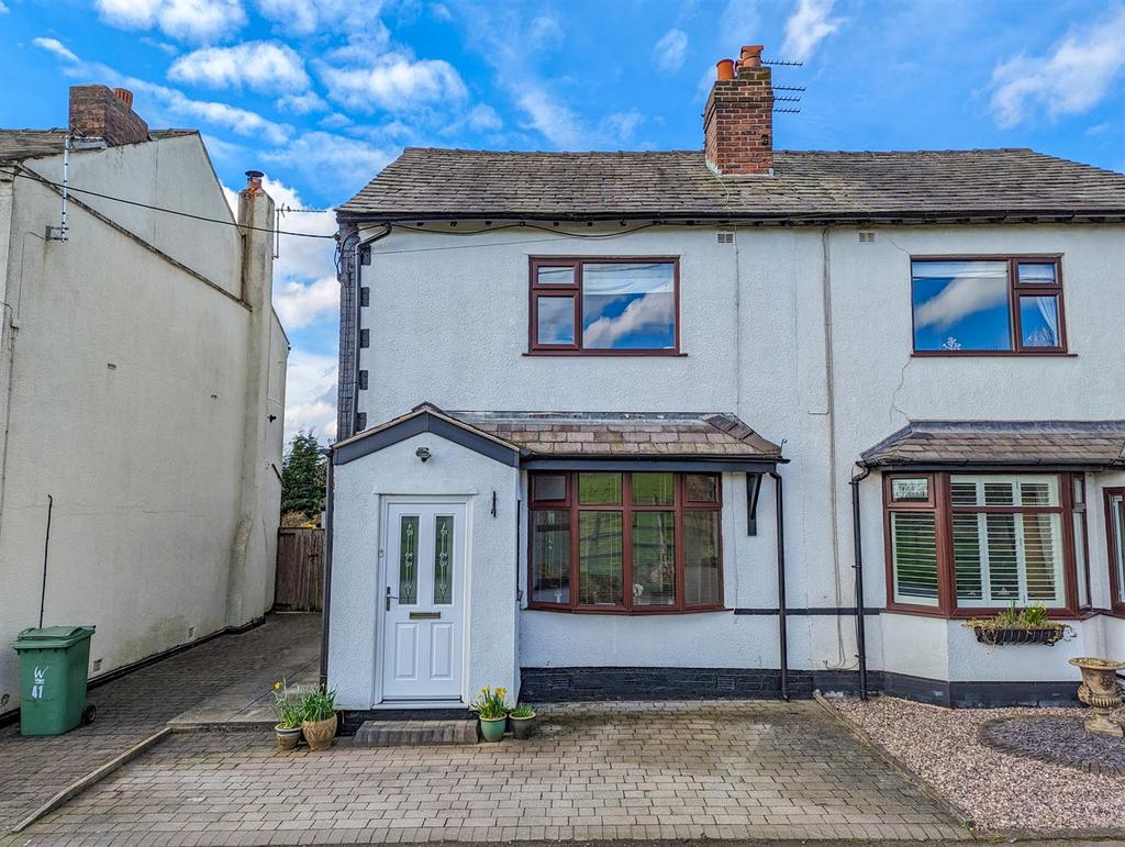 Marsland Green Lane, Tyldesley, Manchester 3 bed semidetached house