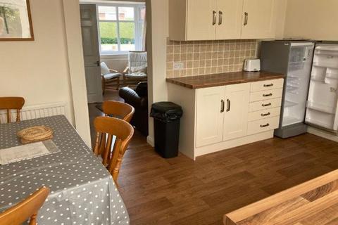 4 bedroom house to rent, Lower Kirklington Road, Nottingham NG25