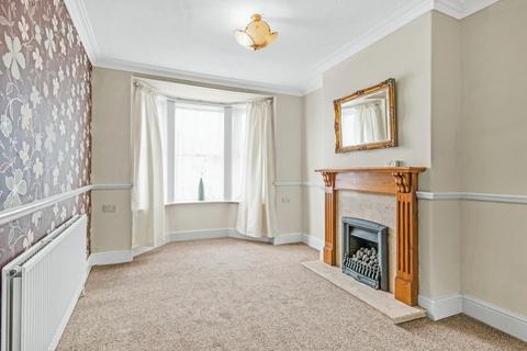 2 bedroom terraced house for sale - Willow Grove, York