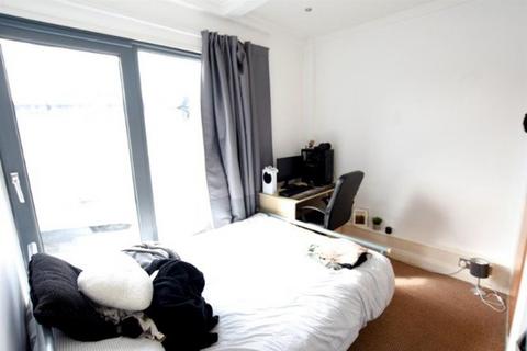 2 bedroom flat to rent, Broadway, Nottingham NG1