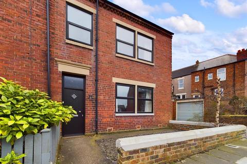 3 bedroom end of terrace house for sale, Beanley Crescent, North Shields
