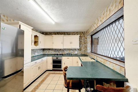 3 bedroom detached bungalow for sale, Mansfield Road, Redhill, Nottingham