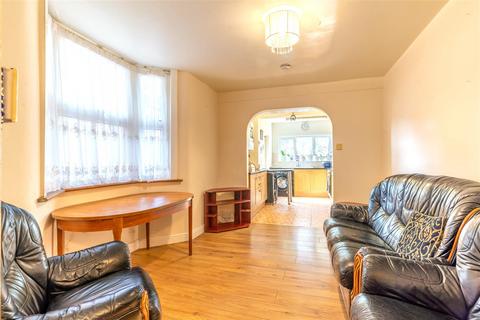 119 Roding Road, London, E5 0DR