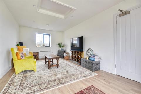 2 bedroom house for sale, The Hut Jurys Gap, Rye