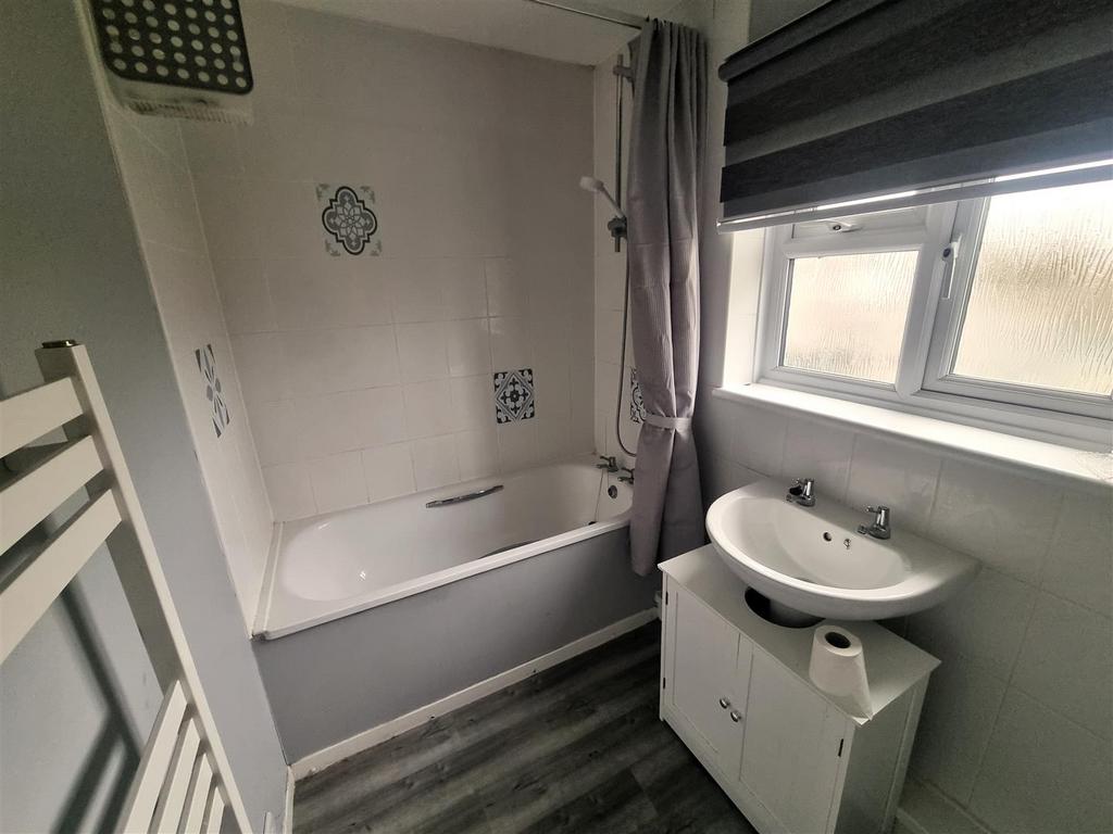 Monkton Deverill 3 bed semidetached house for sale £135,000