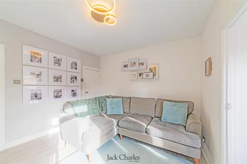 30 Baltic Road, Tonbridge, TN9 2LZ