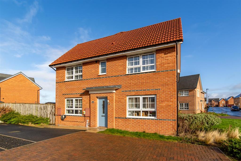 Ascot Drive, North Gosforth NE13 3 bed semidetached house for sale £