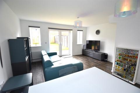 36 Athelstan Crescent, Rochford, SS4 1GY