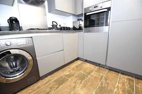 36 Athelstan Crescent, Rochford, SS4 1GY