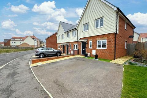 3 bedroom end of terrace house for sale, Hutchinson Rise,, Potton SG19