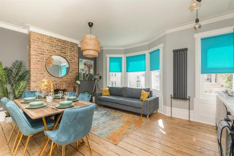 2 bedroom apartment to rent, Ditchling Rise, Brighton BN1