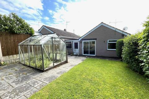 2 bedroom bungalow for sale, Bridle Walk, Etchinghill, Rugeley