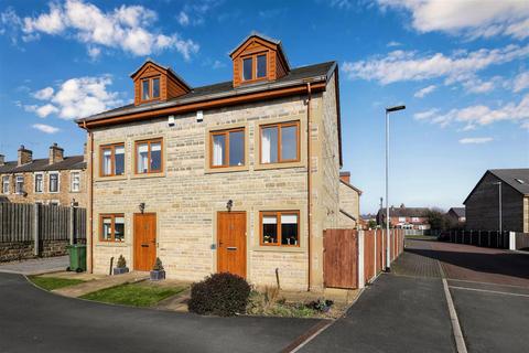 3 bedroom semi-detached house for sale, Woodland Garth, Leeds LS26