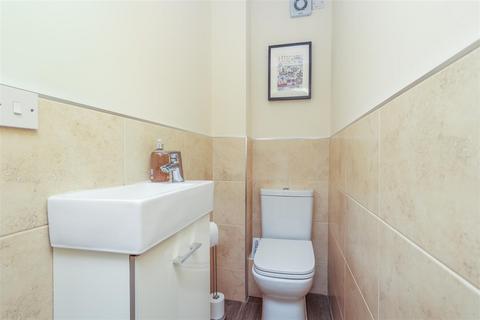 3 bedroom semi-detached house for sale, Woodland Garth, Leeds LS26