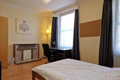 4 bedroom flat for sale, 30, Bell Street, St Andrews