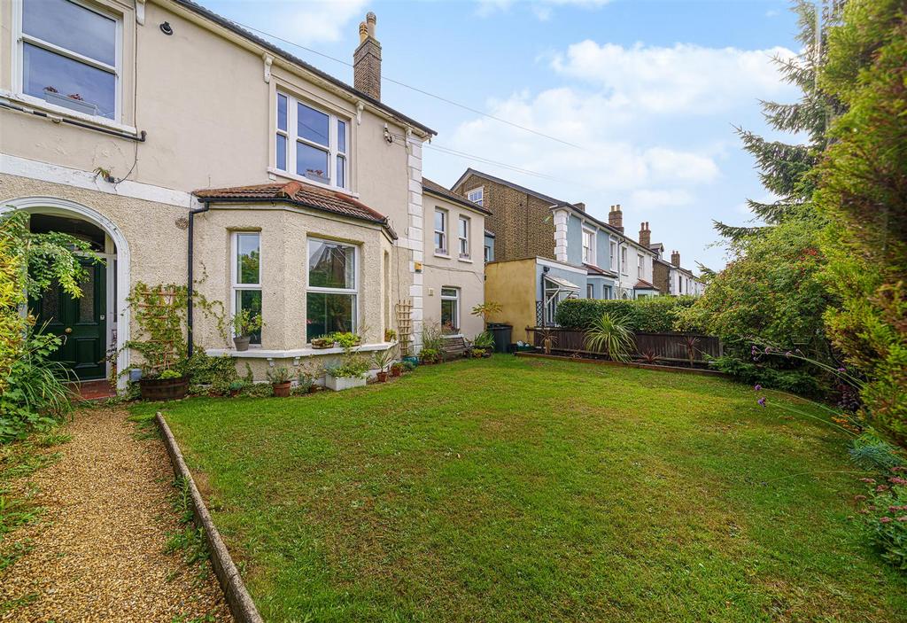4, 15 Thornsett Road-8.JPG