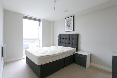 2 bedroom property to rent - Worrall Street, Salford