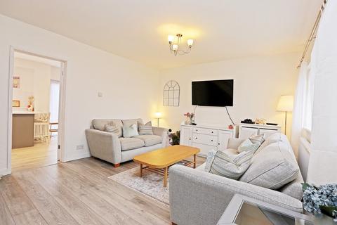 19 Brecon Way, Tonteg, Pontypridd, CF38 1HW