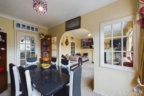 114 North Walk, New Addington, Croydon, CR0 9ES