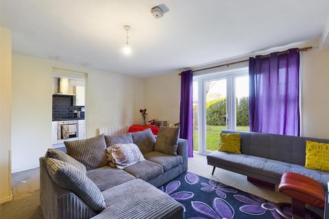 2 bedroom flat for sale, Middlefields, Croydon, Surrey