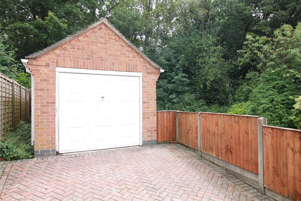 Detached Garage