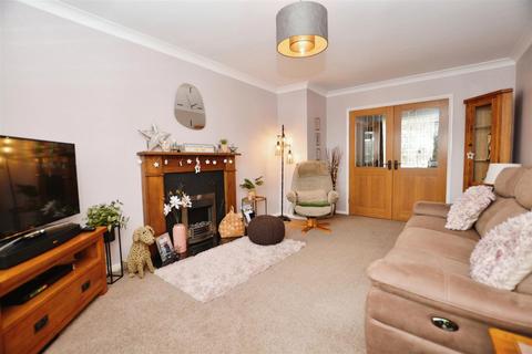 4 bedroom detached house for sale, Staniwell Rise, Scunthorpe