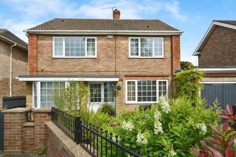 4 bedroom detached house for sale, Staniwell Rise, Scunthorpe