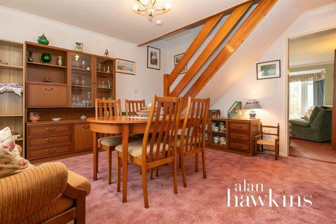 19 Sorrel Close, Royal Wootton Bassett, Swindon, SN4 7JG