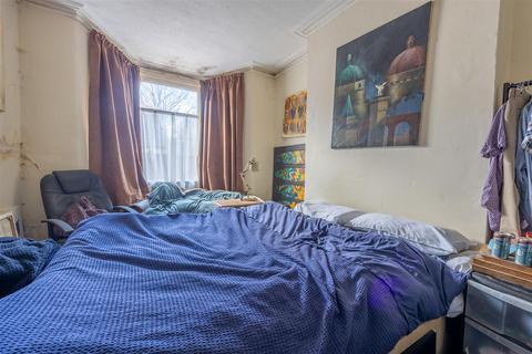 1 bedroom apartment for sale, Warrior Square North, Southend-On-Sea