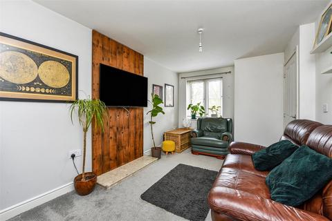 2 bedroom terraced house for sale, Otter Walk, Petersfield, Hampshire
