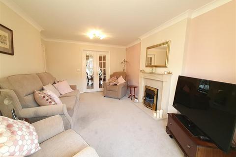 4 bedroom detached house for sale, Sandringham Road, Coalville LE67