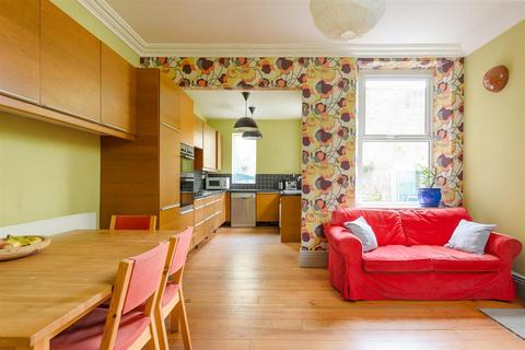 22 Crescent Road, Sheffield, S7 1HL