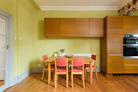 22 Crescent Road, Sheffield, S7 1HL