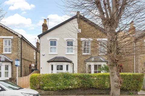 3 bedroom semi-detached house to rent, Canbury Avenue, Kingston Upon Thames KT2
