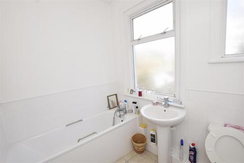 82a Dagmar Avenue, Wembley, HA9 8DF