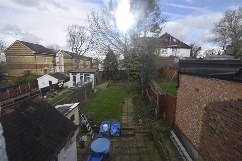 82a Dagmar Avenue, Wembley, HA9 8DF