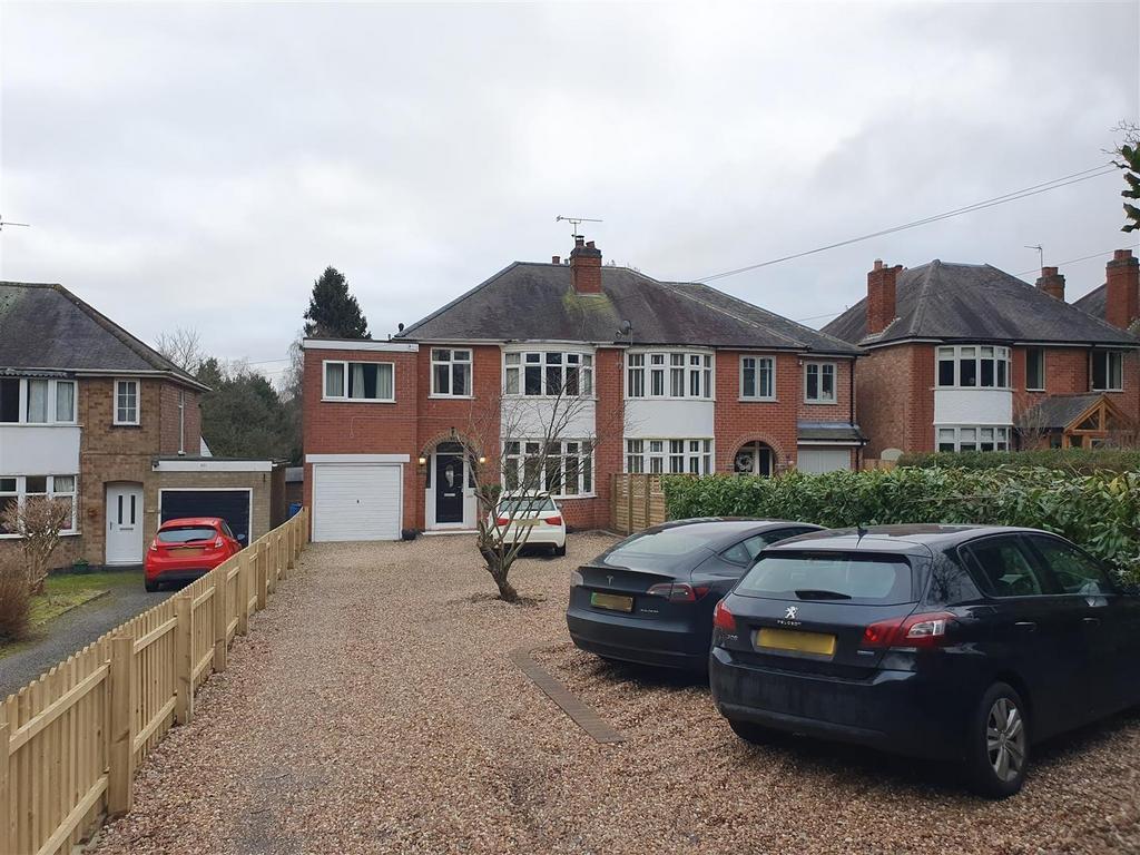 Markfield Lane, Markfield LE67 4 bed semidetached house for sale £