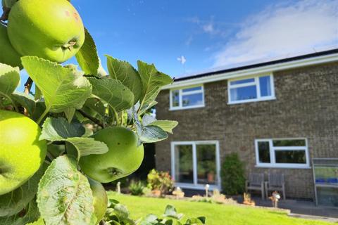 4 bedroom detached house for sale, Nelson Fields, Coalville LE67