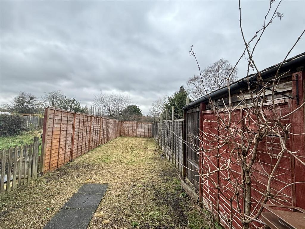 Leicester Road, Shepshed LE12 2 bed terraced house for sale £147,500