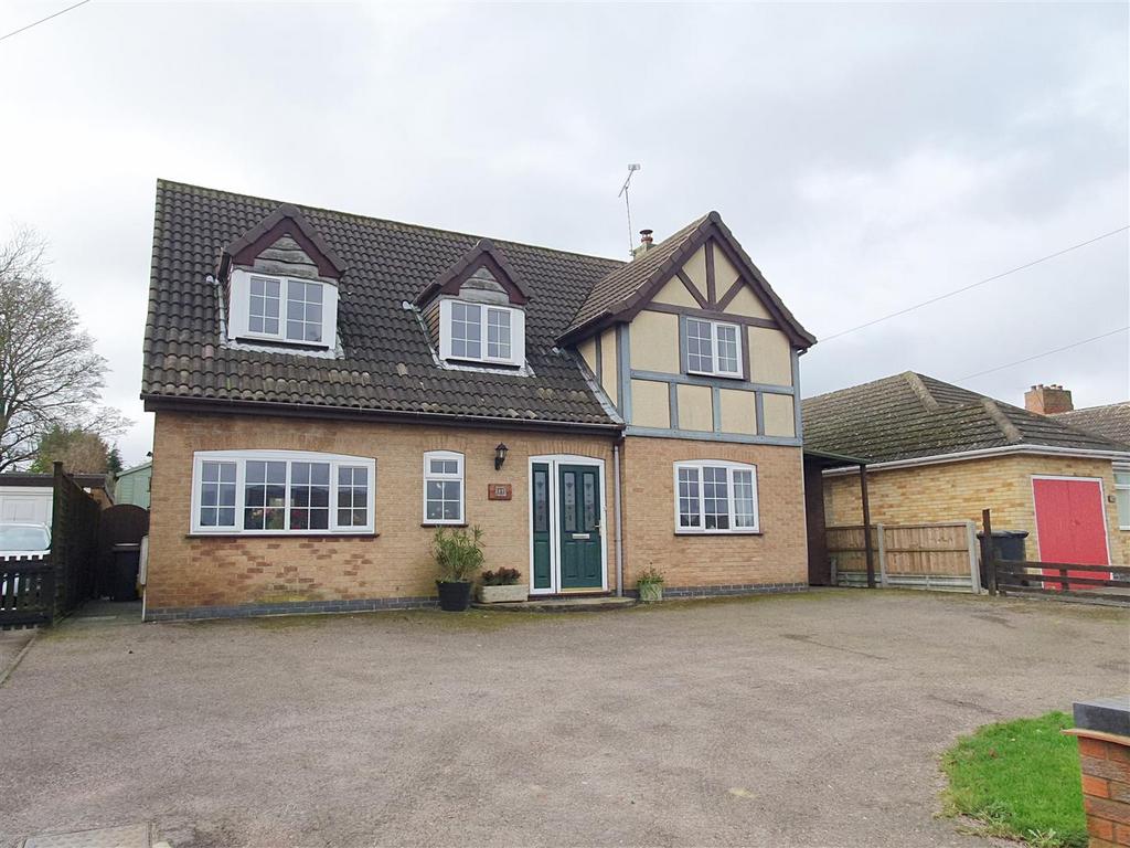 Talbot Street, Whitwick LE67 4 bed detached house for sale £375,000
