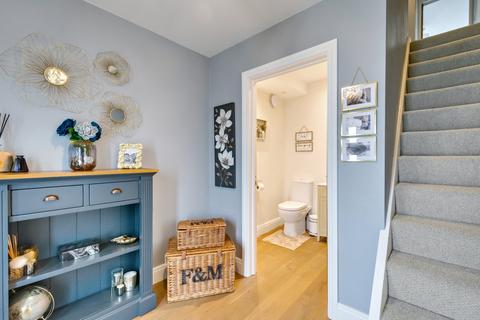 69 Beverley Avenue, Sidcup, DA15 8HF