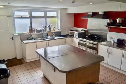 8 bedroom detached house to rent, Liddle Court, Arthurs Hill, Newcastle Upon Tyne, NE4 6PD