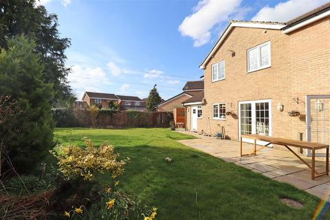 4 bedroom house for sale, Griffiths Close, Yarm TS15 9TZ