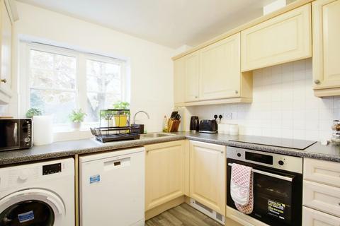 2 bedroom apartment to rent - Colham Road, Uxbridge UB8