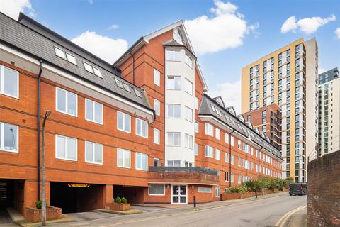 2 bedroom apartment for sale, Sutton Court Road, Sutton