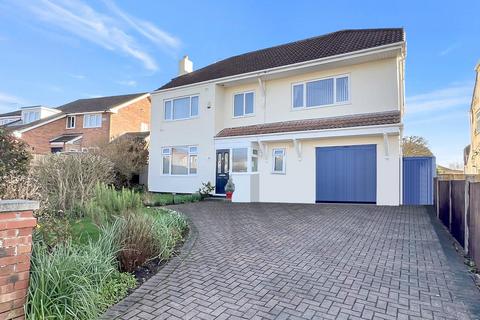 5 bedroom detached house for sale - Greasby Road, Greasby, Wirral