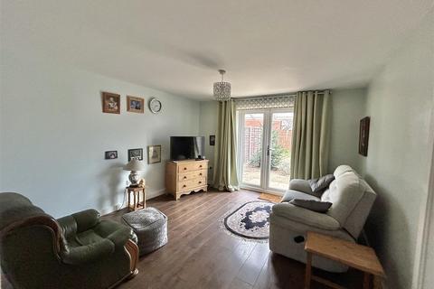 3 bedroom end of terrace house for sale, Quayside Way, Gloucester GL2